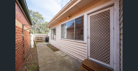 Perfect location, with enviable lifestyle opportunity! - Photo 4