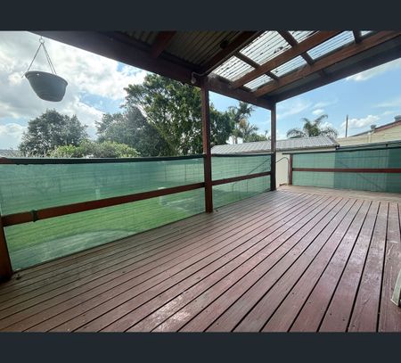 10 Kirkton Crescent, Woodberry, NSW 2322 - Photo 4