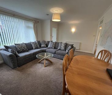 3 bedroom semi-detached bungalow to rent - Photo 1