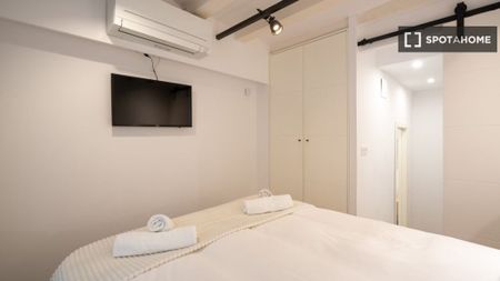 3 room luxury Flat for rent in Barcelona, Catalonia - Photo 4