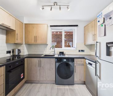 Littlebrook Avenue, Slough, Berkshire,SL2 - Photo 5