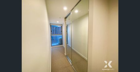 Spacious Unfurnished Apartment in the Heart of Melbourne CBD - Photo 2