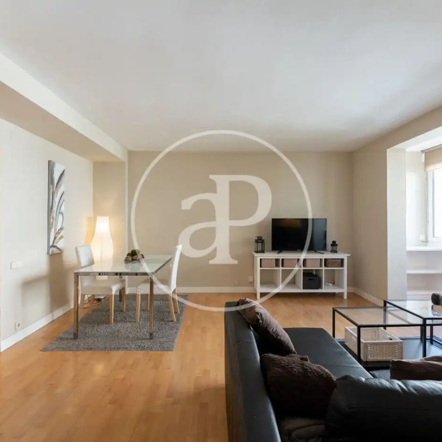 Piso de alquiler en C. de Alfonso Rodríguez Santamaría, El Viso - Photo 1