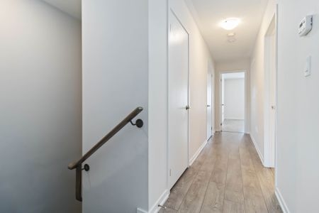 For Lease - 142 Landsbridge Street, Caledon, Ontario - Photo 3