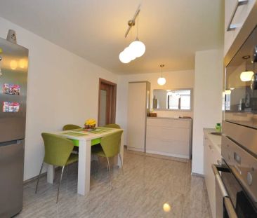 3 camere Centru Civic mobilat lux 600 Euro - Fotografie 2