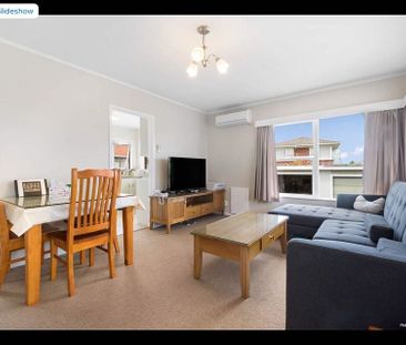 Charming 2BR Hauraki Haven w/Garden - Photo 2
