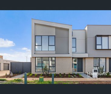 106/2 Rockgarden Drive, Truganina, Vic 3029 - Photo 2