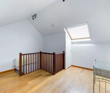 2 bedroom end of terrace to let - Photo 1