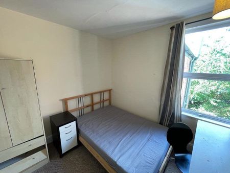 3 bedroom terraced house to rent - Photo 3