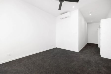 Introducing Luxury Living at its Finest - Photo 4