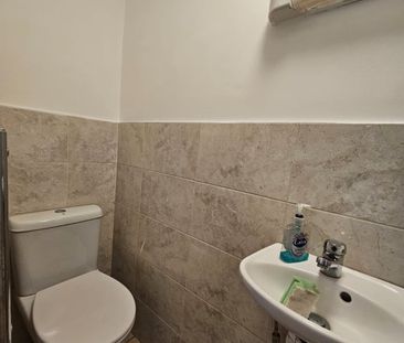 Studio Flat, Ashbourne Avenue, NW11 - Photo 4