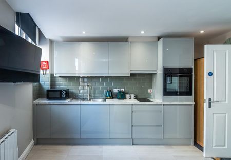 Studio to rent - Photo 2