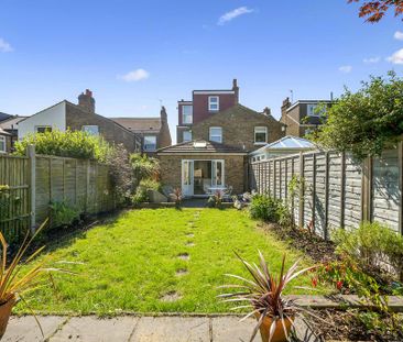 5 bedroom semi-detached house to rent - Photo 6