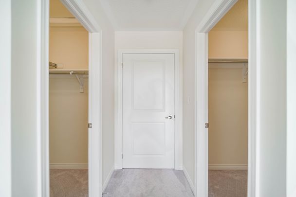 For Lease - 29 Kingsbury Trail, Barrie, Ontario - Photo 1