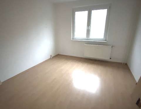 3-Zimmer-Wohnung mit Badewanne, offene Küche – Wohnberechtigungsschein erforderlich - Photo 1