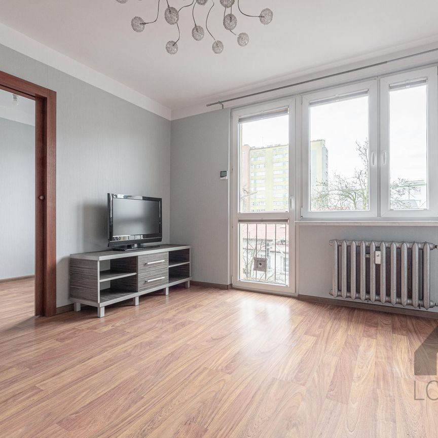 Słoneczne dwupokojowe mieszkanie na wynajem – ul. Armii Krajowej, Jaworzno - Photo 1