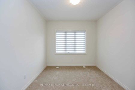 Property For Lease | W9040148 - Photo 2