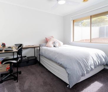 COMFORTABLE LIVING ON KALOONA DRIVE - Photo 4