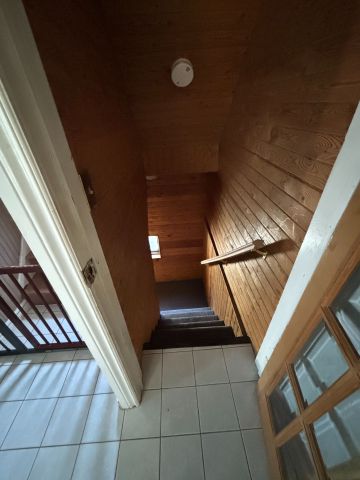 For Lease - 236 Beaver Street, Thorold, Ontario - Photo 2