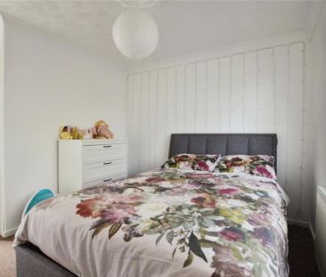 2 bedroom detached house to rent - Photo 5