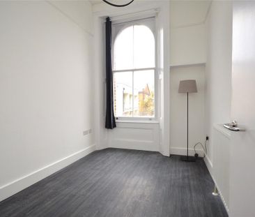 3 bedroom apartment to rent - Photo 3