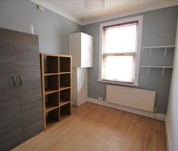 4 bedroom terraced house to rent - Photo 5