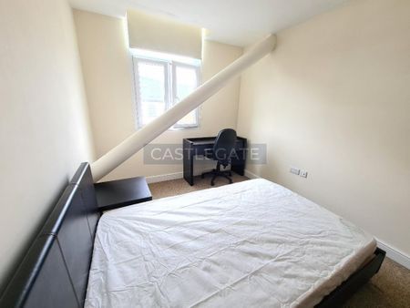 1 bedroom triplex to rent - Photo 4