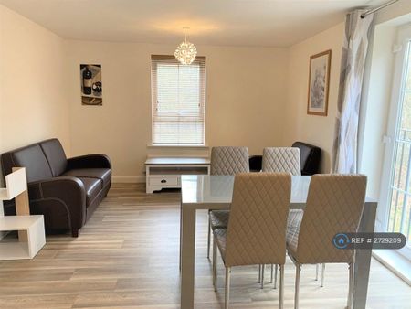 2 bedroom flat to rent - Photo 3