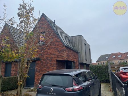 Halfopen bebouwing met 3 slaapkamers. - Foto 2