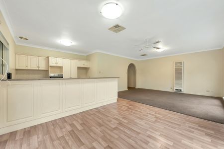 Great Family Home in Excellent Location - Photo 3