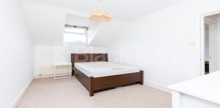 1 Bedroom, 1 bath, 1 reception Flat - Photo 4