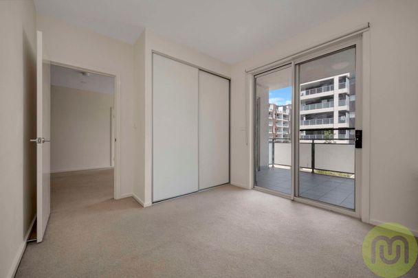 Lakeside Luxury - Photo 1