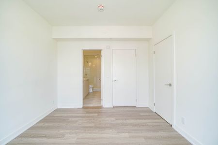 For Lease - 51 CLARINGTON Boulevard Unit# 1107, Clarington, Ontario - Photo 2