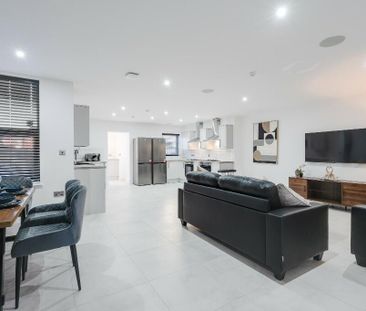 6 bedroom house to rent - Photo 1