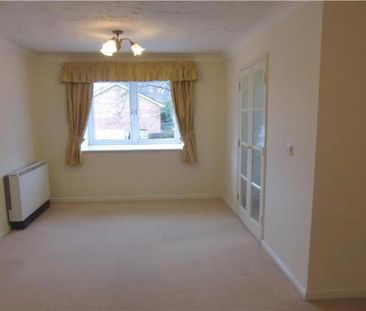 1 bedroom retirement property to rent - Photo 6