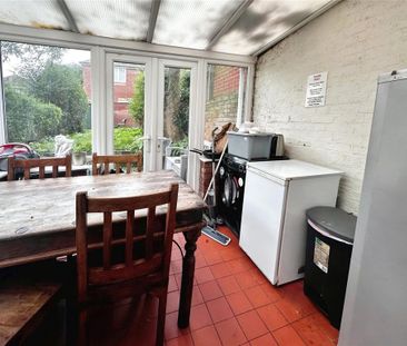 5 bedroom terraced house to rent - Photo 2