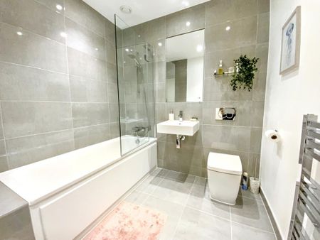 2 bedroom flat to rent - Photo 3