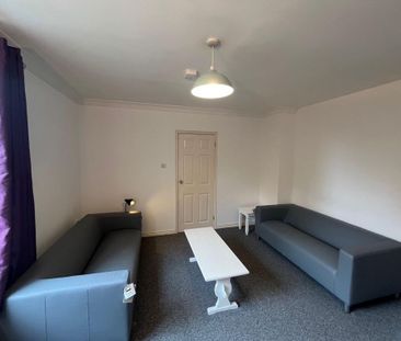 5 bedroom house to rent - Photo 1