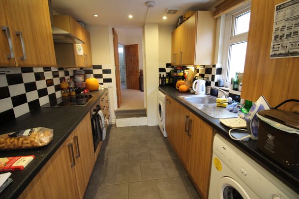 Hirwain Street, Cathays - Photo 1