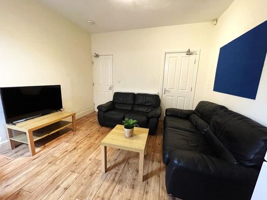 5 bedroom house share to rent - Photo 1