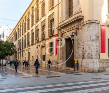 Flat for rent in Plaza del Ayuntamiento - Photo 3