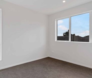 Two bedroom townhouse! - Photo 2