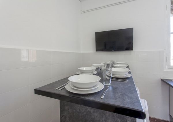 Room with views in Avenida Gran Vía Germanías