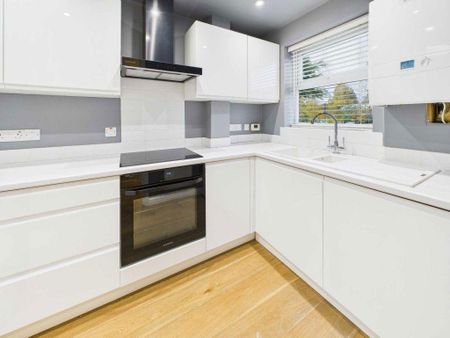 3 bedroom terraced house to rent - Photo 5