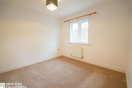 3 bedroom semi-detached house to rent - Photo 3