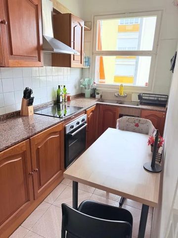 Carrer de Benet Mateu, Barcelona, Catalonia 08034 - Photo 4