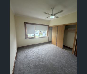 THREE BEDROOM HOME IN FANTASTIC LOCATION - Photo 6