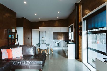 Fully furnished 1 bedroom incl power & internet - Photo 4