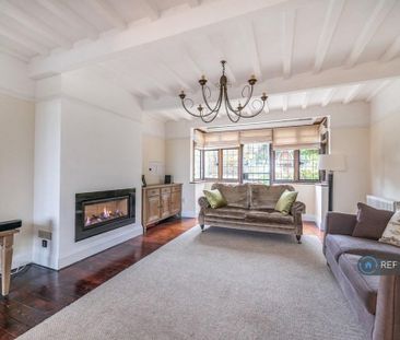 4 bedroom detached house to rent - Photo 2