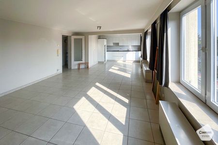 ZONNIG APPARTEMENT IN HET HARTJE VAN WAARDAMME met 2 slaapkamers. - Photo 3